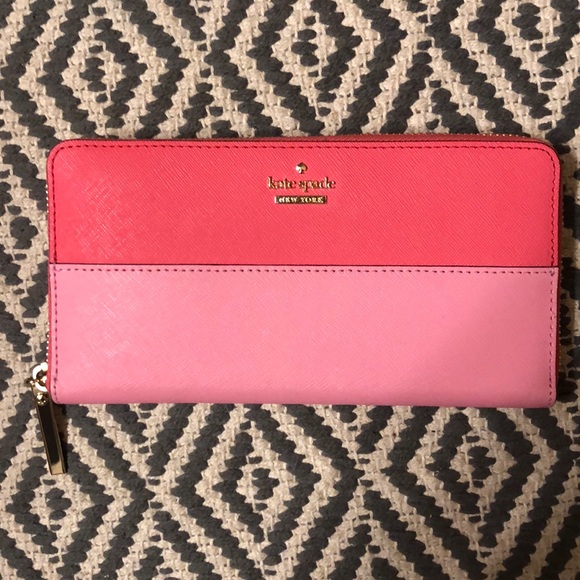 kate spade Handbags - NWOT Kate spade wallet